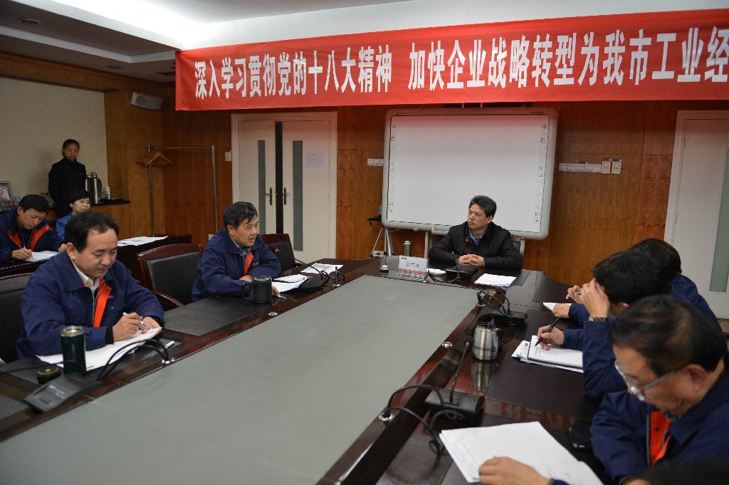 任军号副市长深入太阳娱乐宣讲十八大精神 提出五点要求，，，指导太阳娱乐生长