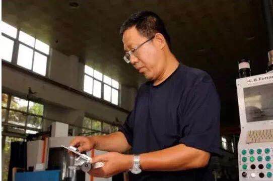 太阳娱乐2名员工分获“西安质量工匠”“西安质量工匠”提名奖称呼