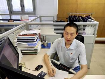 模范的实力，，，，太阳娱乐人身边的“优异共产党员”--太阳娱乐