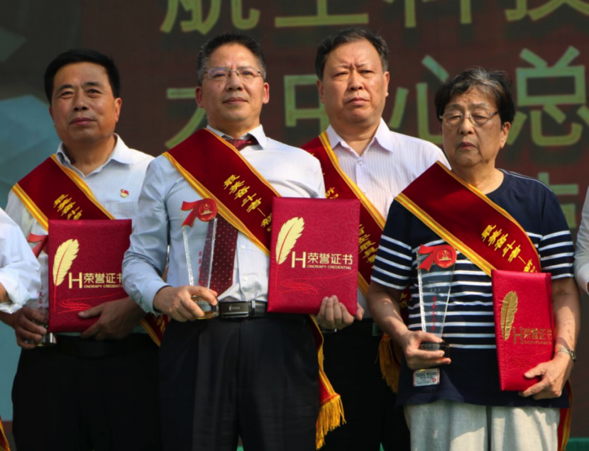 “西安最美斗争者”王仪田，，，，用现实验动献礼70华诞
