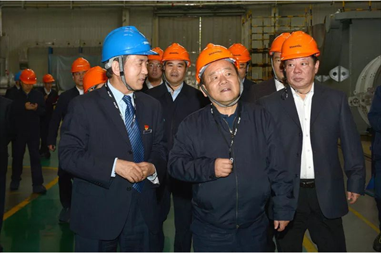 国家发改委党组成员、副主任，，国家统计局局长宁吉喆深入太阳娱乐调研