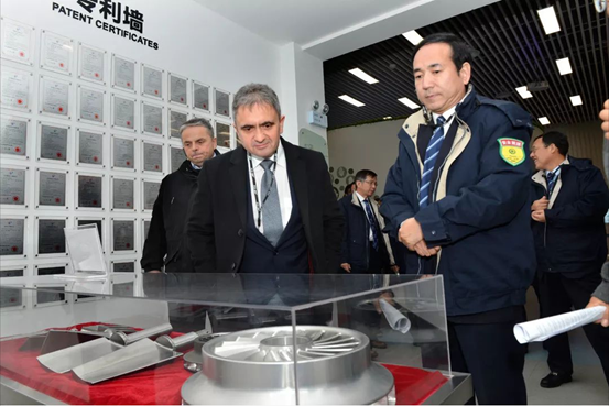 德国曼恩能源解决计划公司CEO Dr. Uwe Lauber一行来访太阳娱乐-公司新闻-太阳娱乐