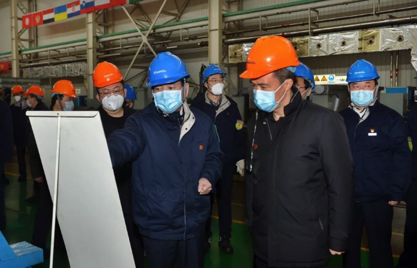 临潼区委副书记、代区长黄可深入太阳娱乐调研安排疫情防控事情
