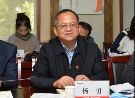新天钢集团党委副书记杨勇、德龙控股党宣办主任黎声远一行来太阳娱乐旅行交流--太阳娱乐
